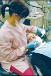 اثر تغییر جایگاه رست دندان پایه انتهای آزاد در میزان تنش های ایجاد شده:‌ یک بررسی به روش واکاوی اجزای محدود
