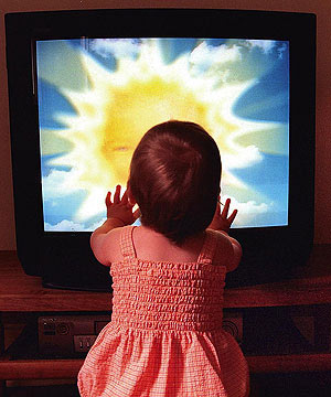 تلویزیون؛ عامل رکود یاخلاقیت کودکان؟