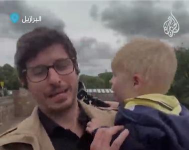 فیلم| حضور سرزده کودک به گزارش زنده پدر خبرنگارش