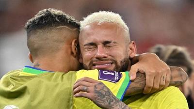 فیلم| اشک نیمار پس از حذف تیم ملی برزیل