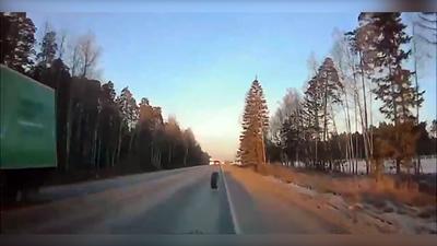 فیلم| برخورد چرخ خودرو با یک ماشین