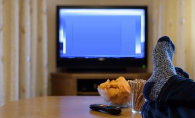 خراسان: تلویزیون کنداکتورش را با مسابقه پر می‌کند