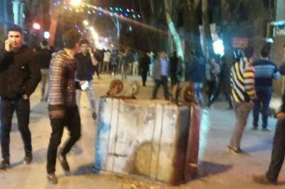 فارس: با تلاش شبکه اطلاعاتی بسیج، گروه ۷ نفره توزیع شب نامه در قزوین بازداشت شدند