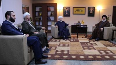 سید حسن نصرالله با رئیس اتحادیه جهانی علمای مقاومت دیدار کرد