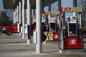 افزایش قیمت بنزین در آمریکا؛ مقصر دانستن رییس جمهور منصفانه است؟