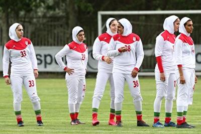اعتصاب ۱۴ بازیکن تیم ملی فوتبال زنان در آستانه انتخابی المپیک