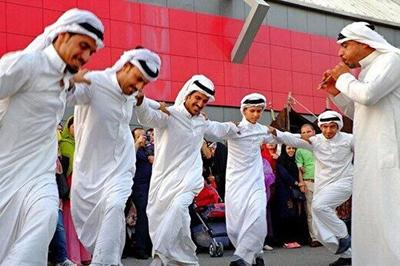 ویدیو/ رقص شمشیر هم وطنان عرب در میدان آزادی در جشنواره نوروزی