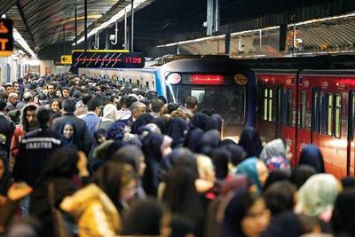 علت توقف ۱۰ دقیقه‌ای در ایستگاه‌های خط ۲ مترو چه بود؟