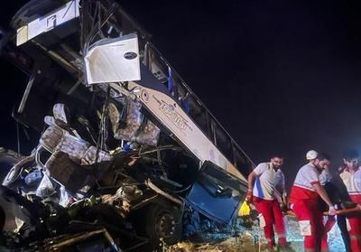 (ویدیو) ۲ کشته و ۵۷ مجروح در واژگونی اتوبوس اراک - بروجرد