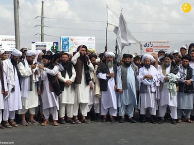 (تصاویر) تظاهرات ضد آمریکایی در کابل و اعتراض به کشته شدن الظواهری
