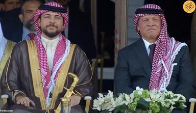 (ویدئو) پادشاه اردن به پسر تازه دامادش «شمشیر هاشمی» هدیه داد
