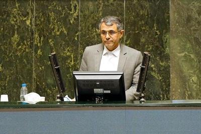 ایران هم‌ردیف کشورهای عقب افتاده جهان است؛ انتقاد تند یک نماینده از وزیر صنعت