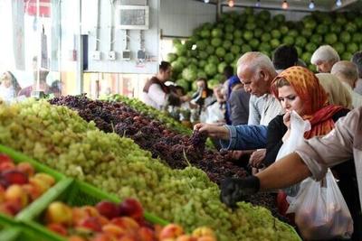 آغاز فروش میوه با نرم افزارهای موبایلی در میادین تره بار تهران | عرضه میوه بسته بندی شده در مغازه های محلات