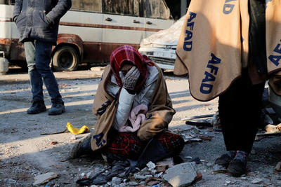 اردوغان مشکلات در  کمک‌رسانی به زلزله‌زدگان را می‌پذیرد| شمار کشته‌ها در ترکیه و سوریه به بالای ۱۱۰۰۰ نفر رسید