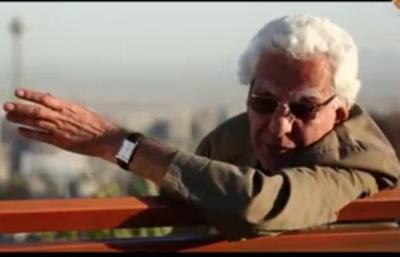 حضور زنده یاد کیومرث پوراحمد در ویلای ساحلی رضا عطاران و پژمان جمشیدی + فیلم