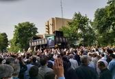 پیکر آیت‌ الله فاطمی‌نیا از مقابل مسجد دانشگاه تهران تشییع شد/ خاکسپاری در قم