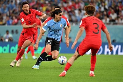 اروگوئه صفر - کره جنوبی صفر؛ چهارمین تساوی بدون گل به ثبت رسید