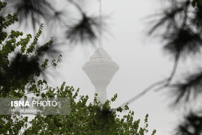 وزش باد خیلی شدید در تهران/خیزش گرد و خاک و کاهش کیفیت هوا