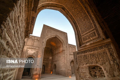 مرمت و سامان‌دهی حریم مسجد جامع تاریخی فرومد