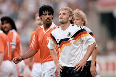 جام جهانی ۱۹۹۰؛رفتار باورنکردنی فرانک ریکارد/عکس