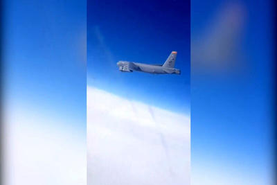 ببینید | اولین تصاویر از لحظه رهگیری بمب‌افکن‌های آمریکا توسط جنگنده روسیه