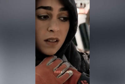 ببیید | سکانس خبرساز از سریال معروف آمریکایی: تلاش ماموران برای حفظ حجاب یک زن آتش‌نشان ایرانی در آمریکا