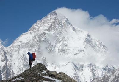 افت شدید دما و وزش باد در ارتفاعات/ از کوهنوردی بپرهیزید