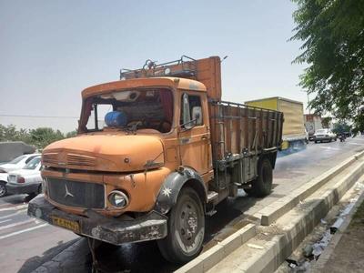 ۲ مصدوم بر اثر تصادف کامیون با ۴ خودرو در تهران