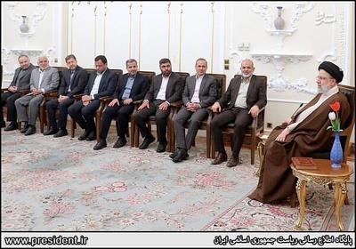 عکس/ دیدار عیدانه رئیسی با مقامات کشوری و لشکری