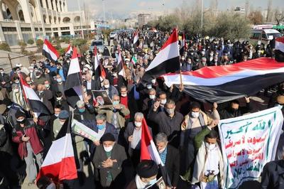 خروش نمازگزاران تهرانی در حمایت از مردم مظلوم یمن