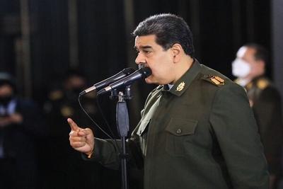 مادورو: فرناندز قربانی یک بازی سیاسی شده است