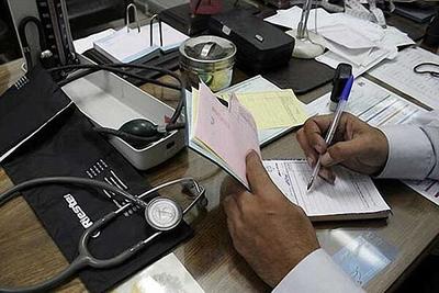 ۹ درصد پزشکان کشور هنوز نسخه دستی می نویسند