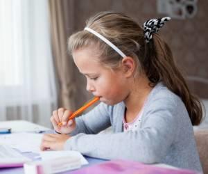 علامت کودکانی که دچار اختلال در نوشتن هستند