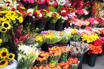 افزایش ۴۰۰ درصدی قیمت گل در آستانه روز مادر