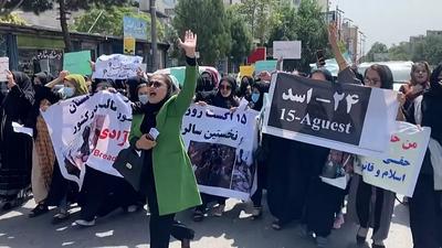 حمله طالبان به تجمع اعتراضی زنان افغان در کابل