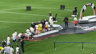 مراسم اهدای مدال و قهرمانی سویا در لیگ اروپا