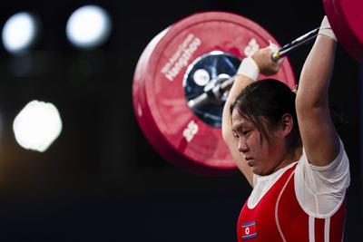 رکورد جهانی برای وزنه‌بردار کره‌شمالی!