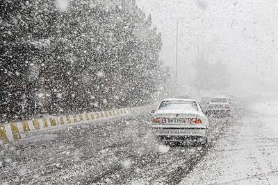 بارش و کولاک برف در انتظار تهران/ مدیریت بحران در آماده باش کامل است
