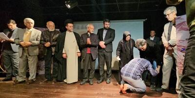 خبرگزاری فارس - پایان خوش جشنواره تئاتر زندان‌های فارس با بخشش زندانی محکوم‌ به‌ قصاص ازسوی اولیاءدم