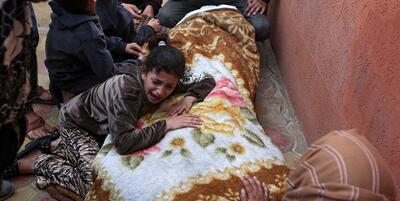 خبرگزاری فارس - وبگاه فرانسوی: مکرون بودجه عمومی  را در حمایت مالی از کشتار غزه  صرف می‌‌کند