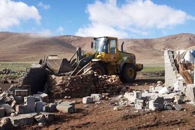 سازه‌های غیرمجاز در ۸۱ هزار متر از اراضی کشاورزی کاشان تخریب شد