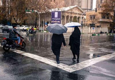 هوای تهران با وجود بارش باران با شاخص کیفیت ۱۰۳ همچنان آلوده است