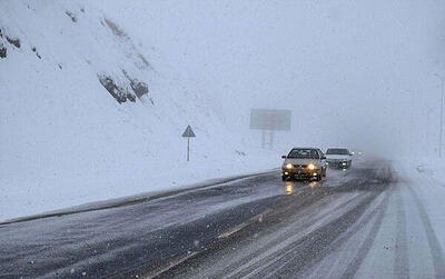 برف، باران و مه در جاده‌های ۱۸ استان/ هشدارها و توصیه‌های پلیس راهور به رانندگان