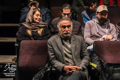 سومین روز برگزاری جشنواره تئاتر فجر/ تماشاگران در میانه‌ی باران و سرما به سالن‌ها رفتند
