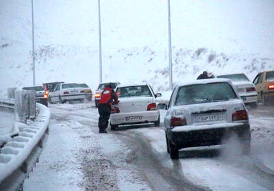 وضعیت مسافرانِ جاده هراز در پی بارش شدید برف