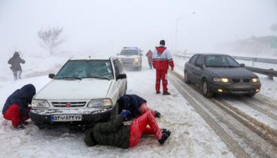 امدادرسانی به ۴۳۶ گرفتار در برف و کولاک استان قزوین