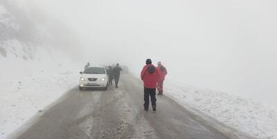 خبرگزاری فارس - امدادرسانی به ۱۲۰۰ مسافر گرفتار در برف و کولاک جاده اهر - تبریز