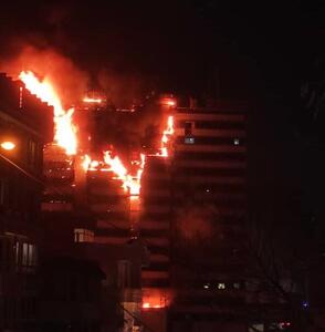 پخش زنده تصاویر آتش‌سوزی بیمارستان گاندی از شبکه خبر ٢