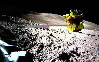 فضاپیمای SLIM ژاپن به‌صورت سروته روی ماه گیر کرده است