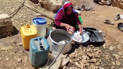 پخت پلو جوجه کباب محلی توسط یک بانوی عشایر بختیاری (فیلم)